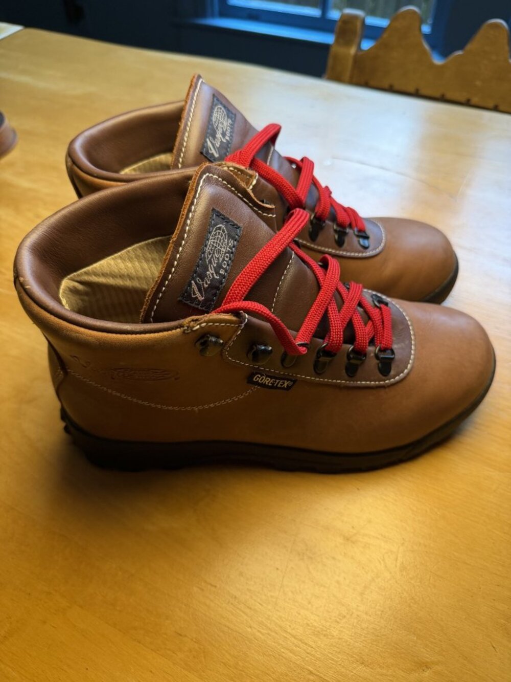 Vasque Sundowner GTX Hiking Boots Red Oak Leather Men's 9.5 Wide Like New
